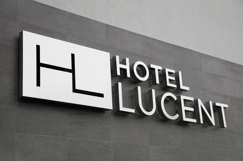 מנלו פארק Hotel Lucent מראה חיצוני תמונה
